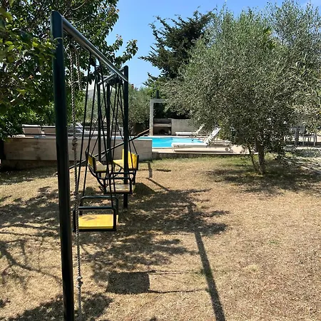 Diklo בית הארחה זאדאר